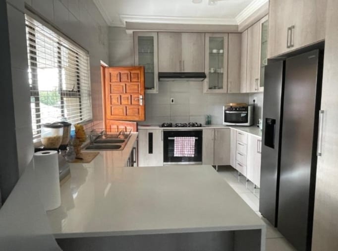 5 Bedroom Property for Sale in Proclamation Hill Gauteng