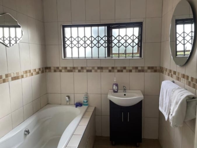 5 Bedroom Property for Sale in Proclamation Hill Gauteng