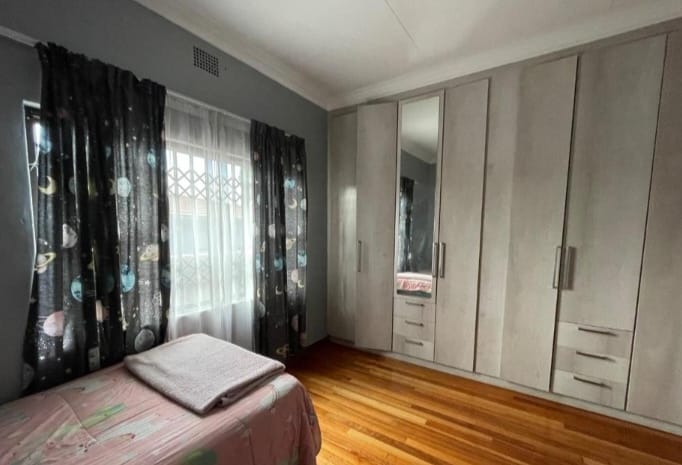 5 Bedroom Property for Sale in Proclamation Hill Gauteng