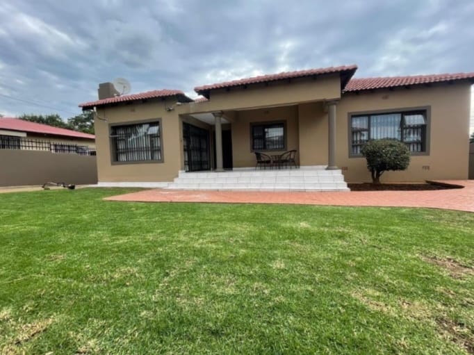 5 Bedroom Property for Sale in Proclamation Hill Gauteng