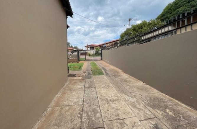 5 Bedroom Property for Sale in Proclamation Hill Gauteng