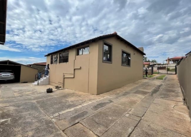 5 Bedroom Property for Sale in Proclamation Hill Gauteng