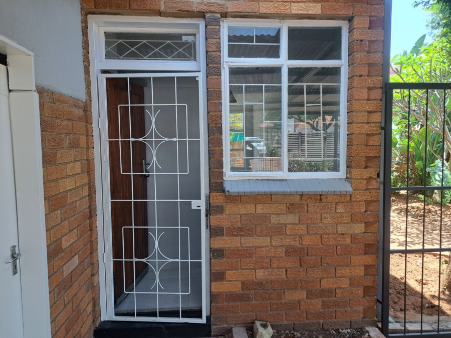2 Bedroom Property for Sale in Pretoria North Gauteng