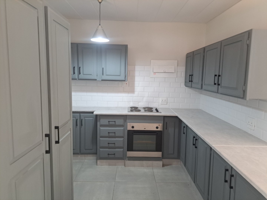 2 Bedroom Property for Sale in Pretoria North Gauteng