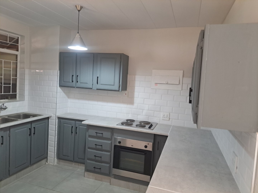 2 Bedroom Property for Sale in Pretoria North Gauteng