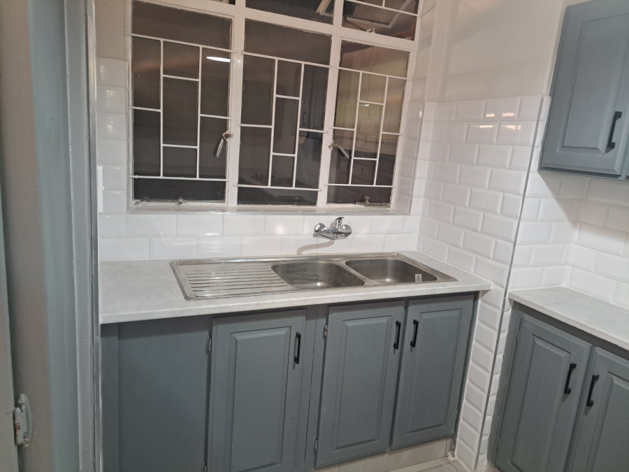 2 Bedroom Property for Sale in Pretoria North Gauteng