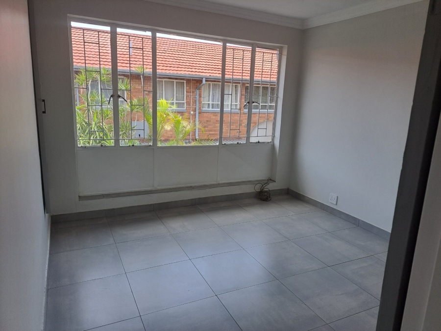 2 Bedroom Property for Sale in Pretoria North Gauteng