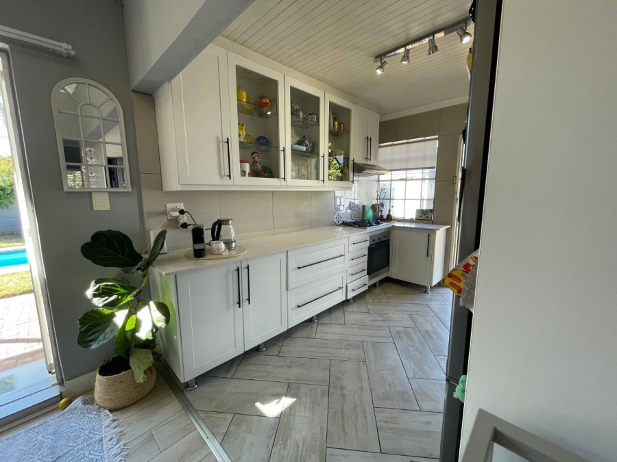 2 Bedroom Property for Sale in Brackenhurst Gauteng