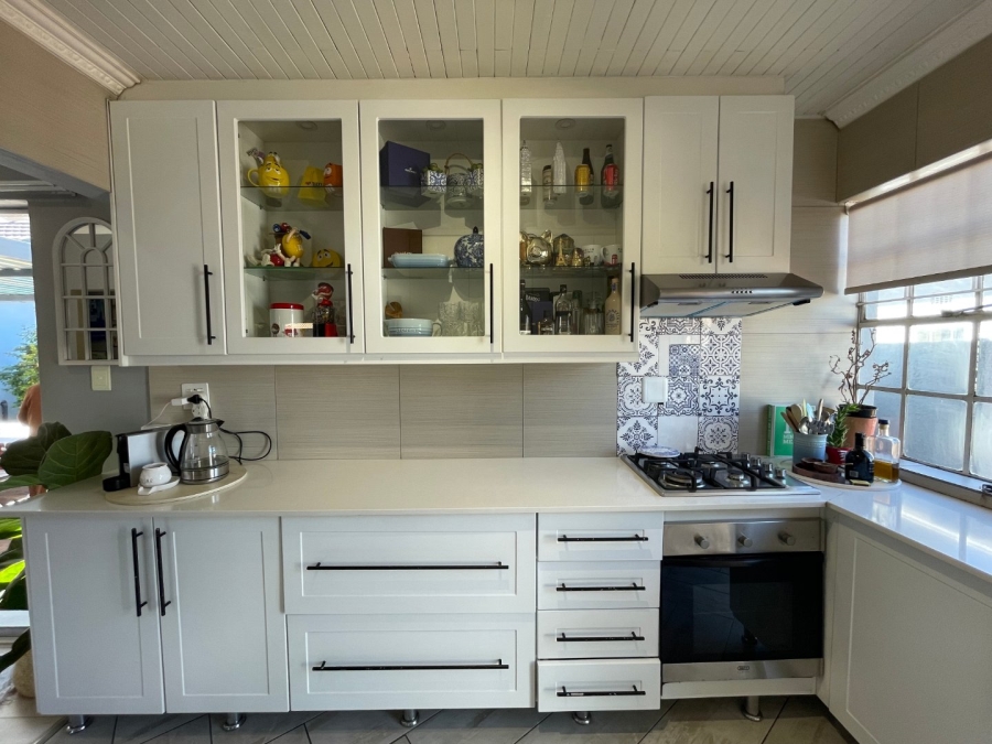 2 Bedroom Property for Sale in Brackenhurst Gauteng