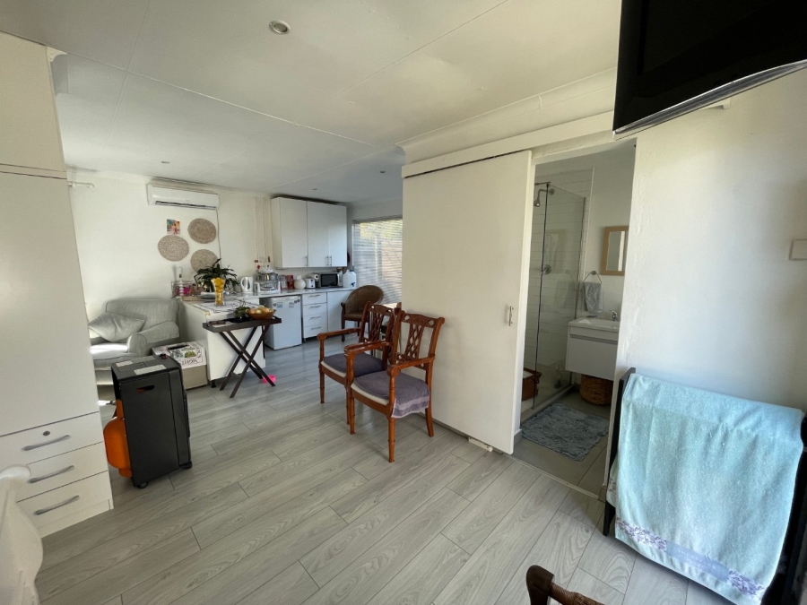 2 Bedroom Property for Sale in Brackenhurst Gauteng