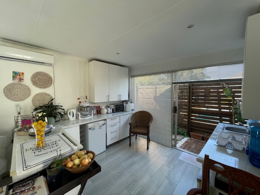 2 Bedroom Property for Sale in Brackenhurst Gauteng