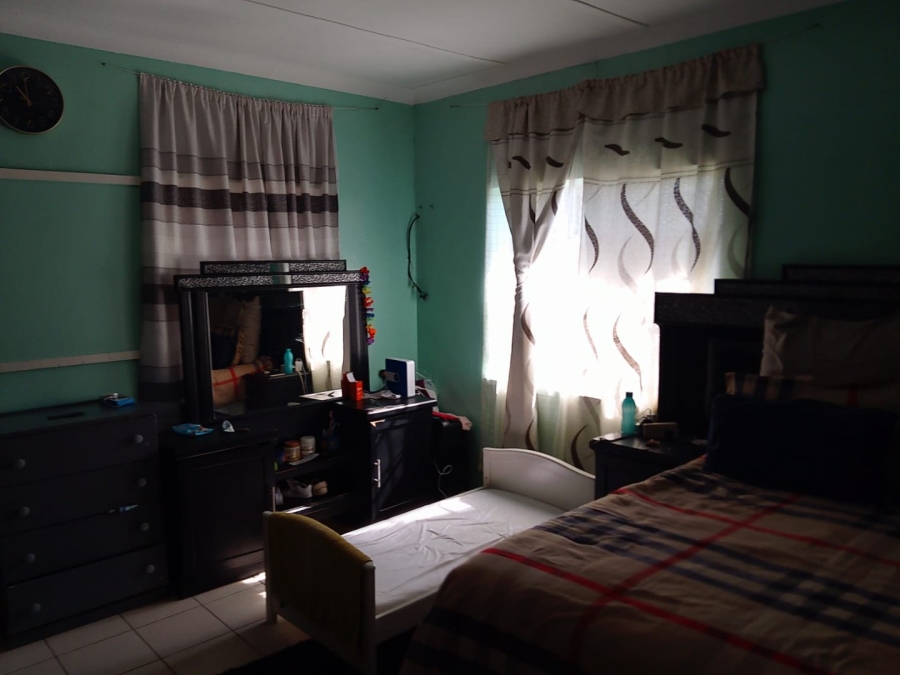 3 Bedroom Property for Sale in Robertsham Gauteng