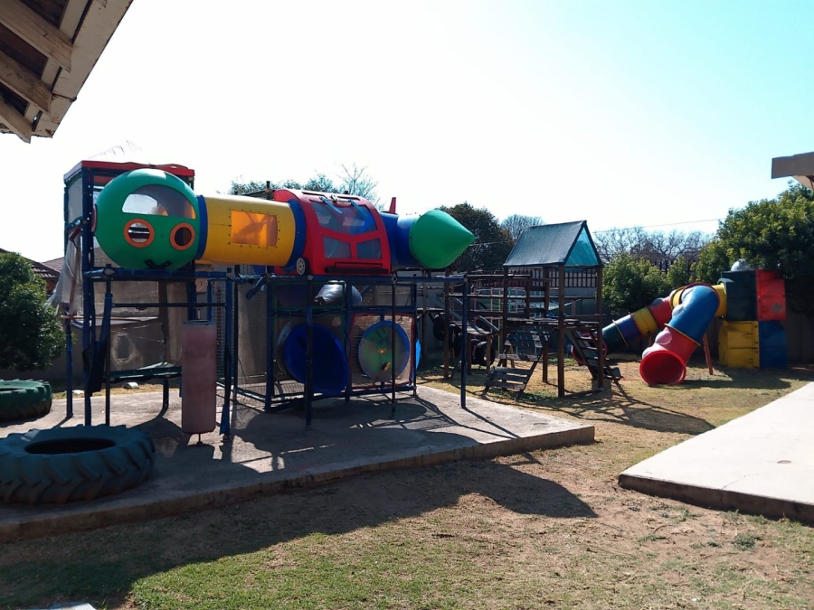 3 Bedroom Property for Sale in Robertsham Gauteng