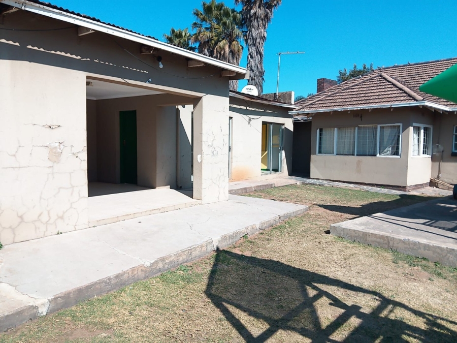 3 Bedroom Property for Sale in Robertsham Gauteng