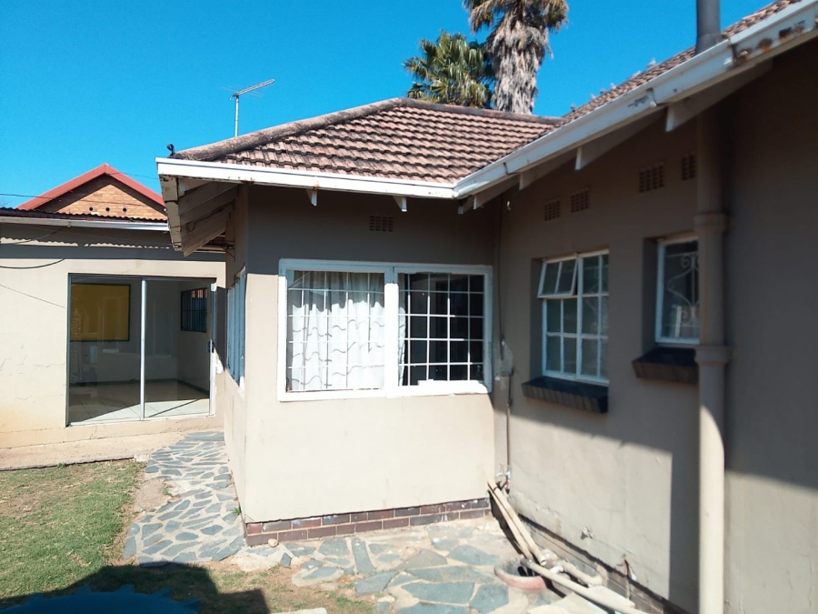 3 Bedroom Property for Sale in Robertsham Gauteng