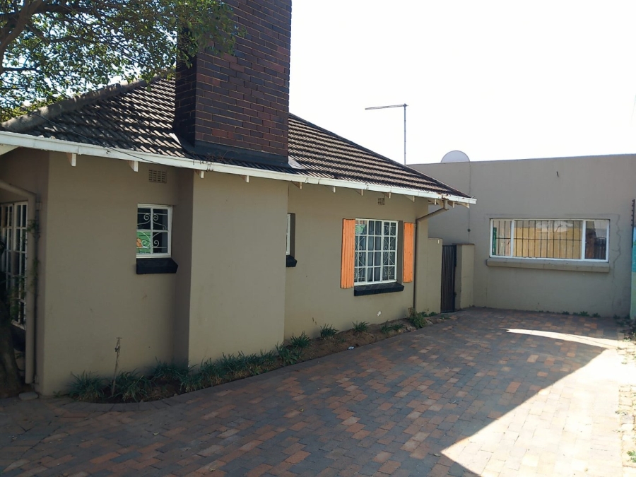 3 Bedroom Property for Sale in Robertsham Gauteng