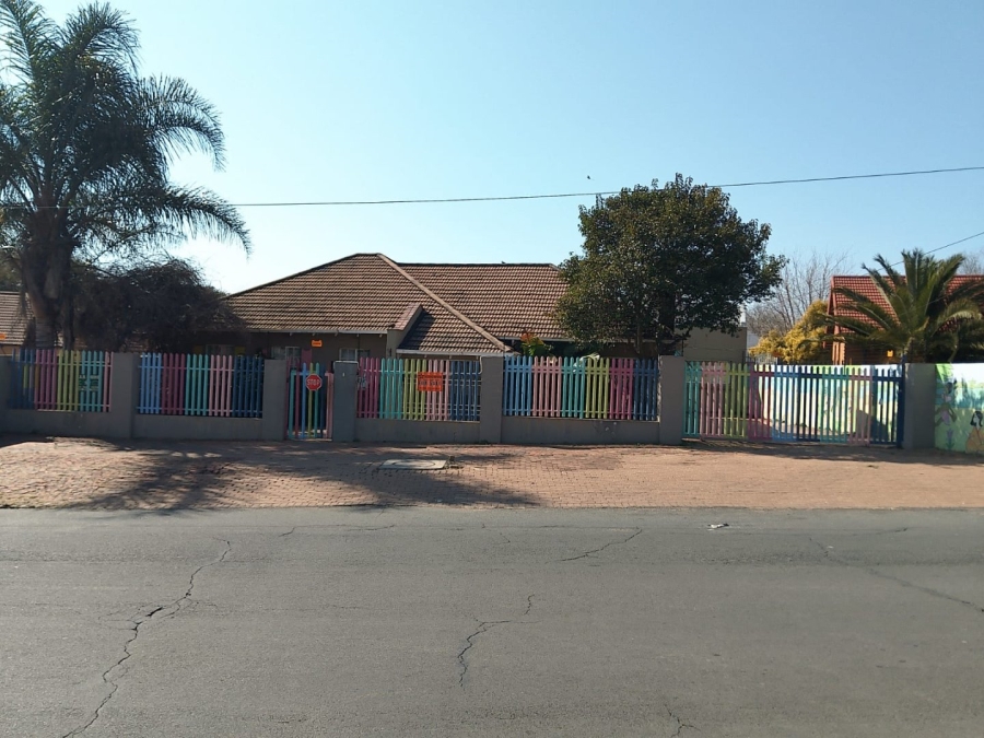 3 Bedroom Property for Sale in Robertsham Gauteng