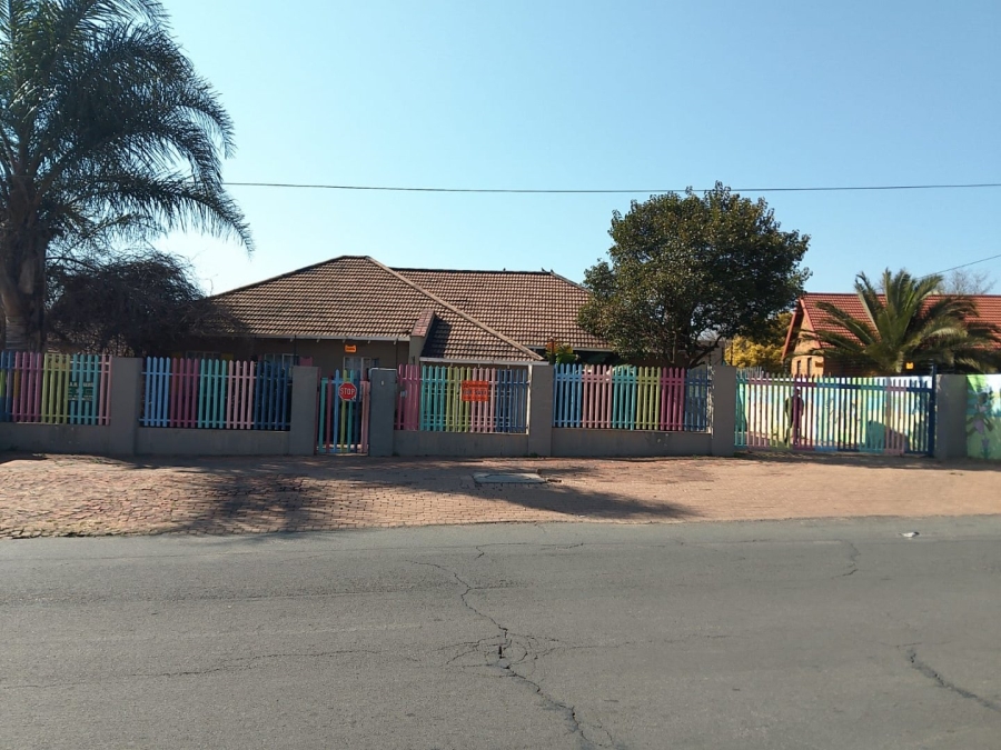 3 Bedroom Property for Sale in Robertsham Gauteng