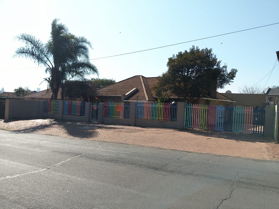 3 Bedroom Property for Sale in Robertsham Gauteng
