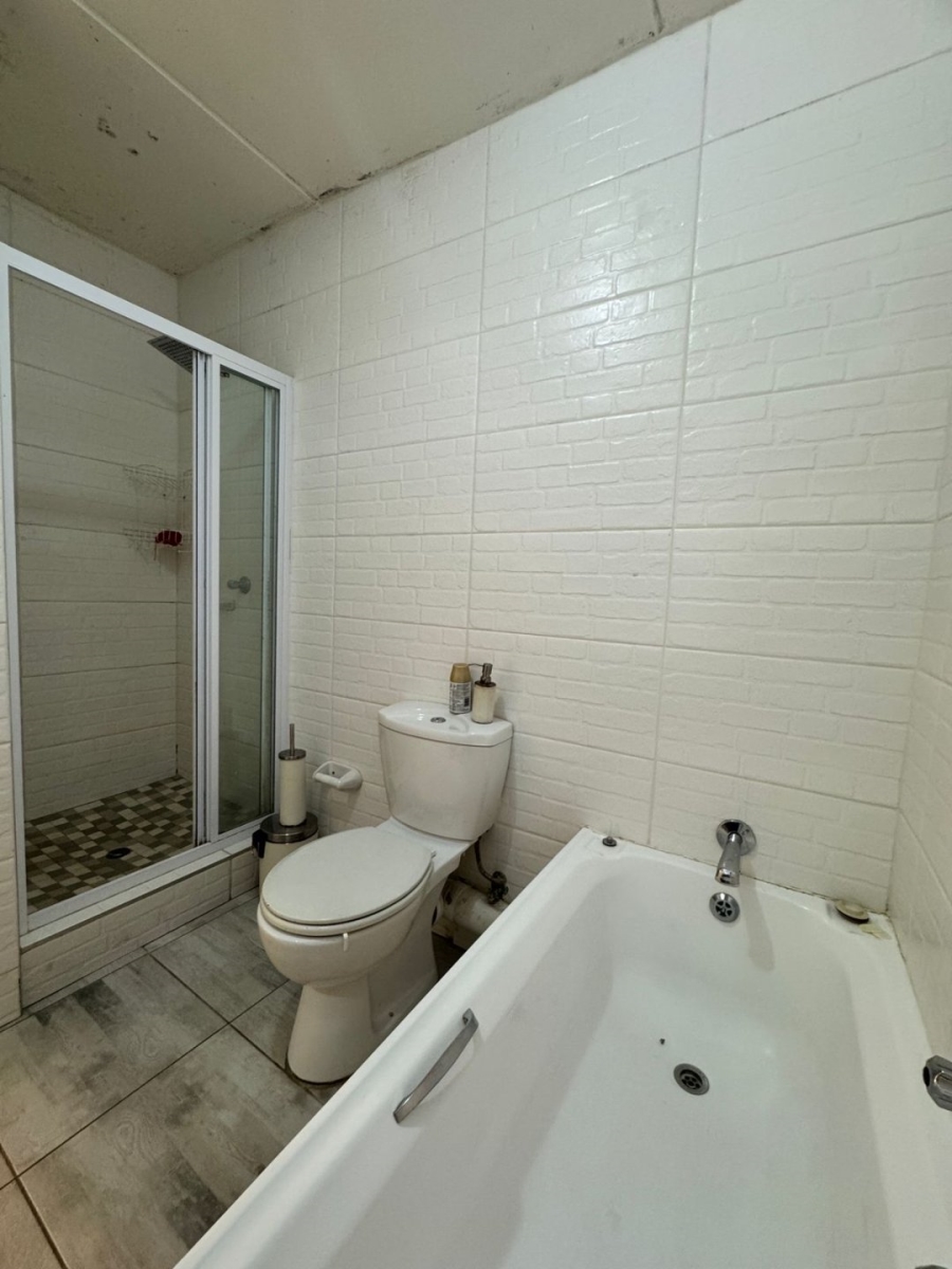 To Let 2 Bedroom Property for Rent in Noordwyk Gauteng