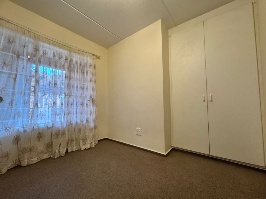 To Let 2 Bedroom Property for Rent in Noordwyk Gauteng