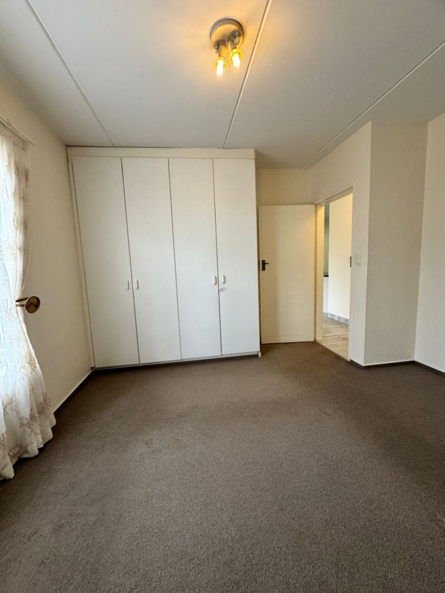 To Let 2 Bedroom Property for Rent in Noordwyk Gauteng