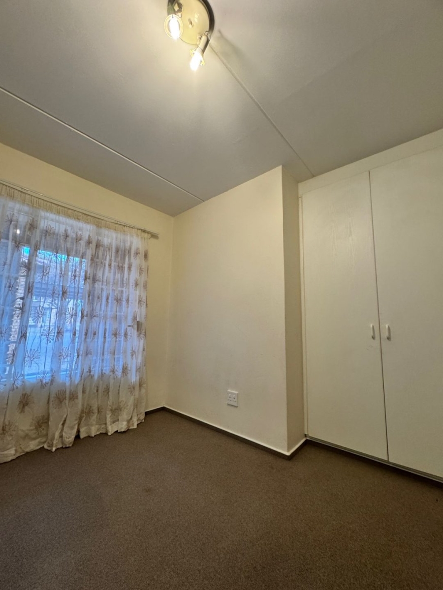 To Let 2 Bedroom Property for Rent in Noordwyk Gauteng