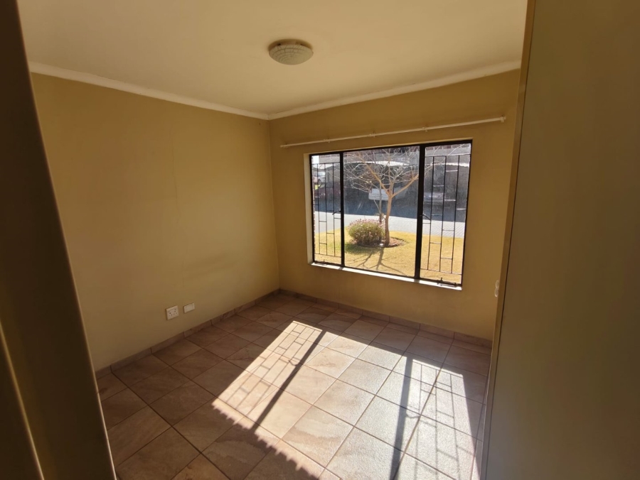 2 Bedroom Property for Sale in Ravensklip Gauteng