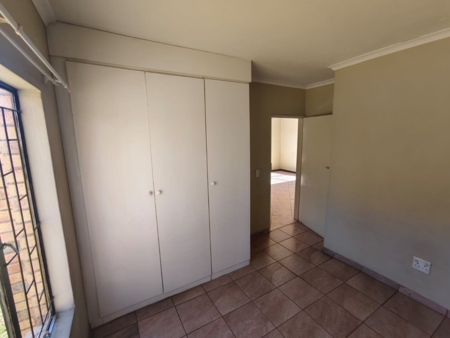 2 Bedroom Property for Sale in Ravensklip Gauteng