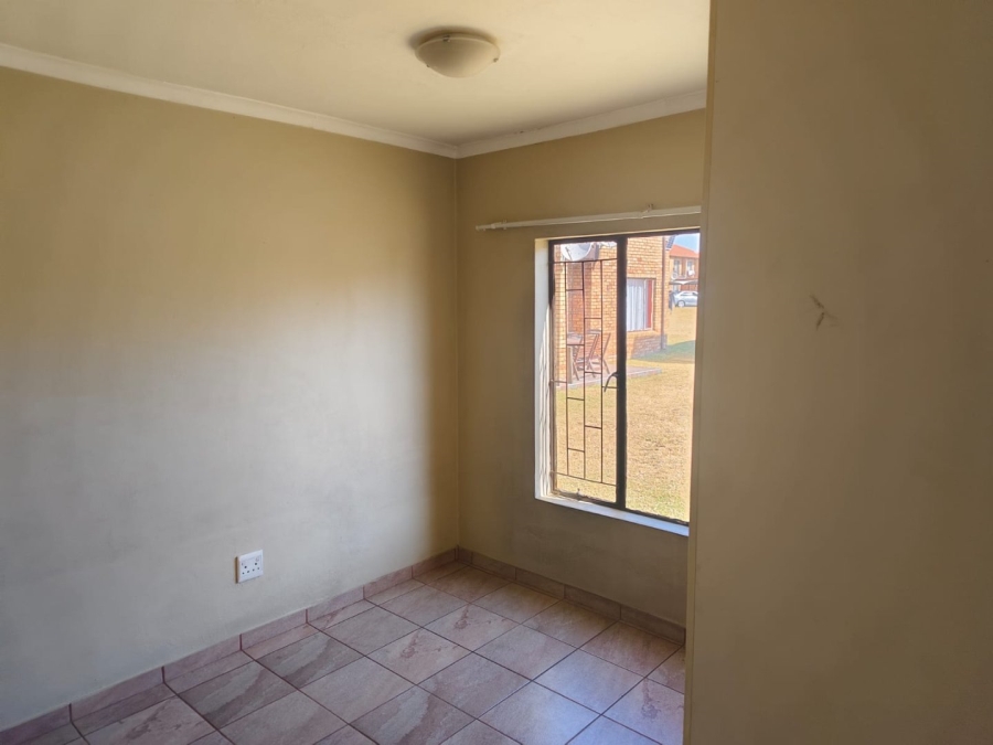 2 Bedroom Property for Sale in Ravensklip Gauteng