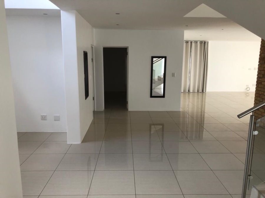 5 Bedroom Property for Sale in Eye of Africa Gauteng