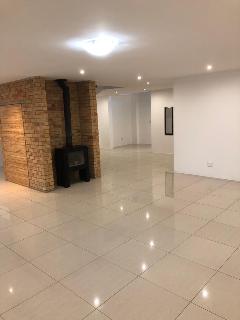 5 Bedroom Property for Sale in Eye of Africa Gauteng