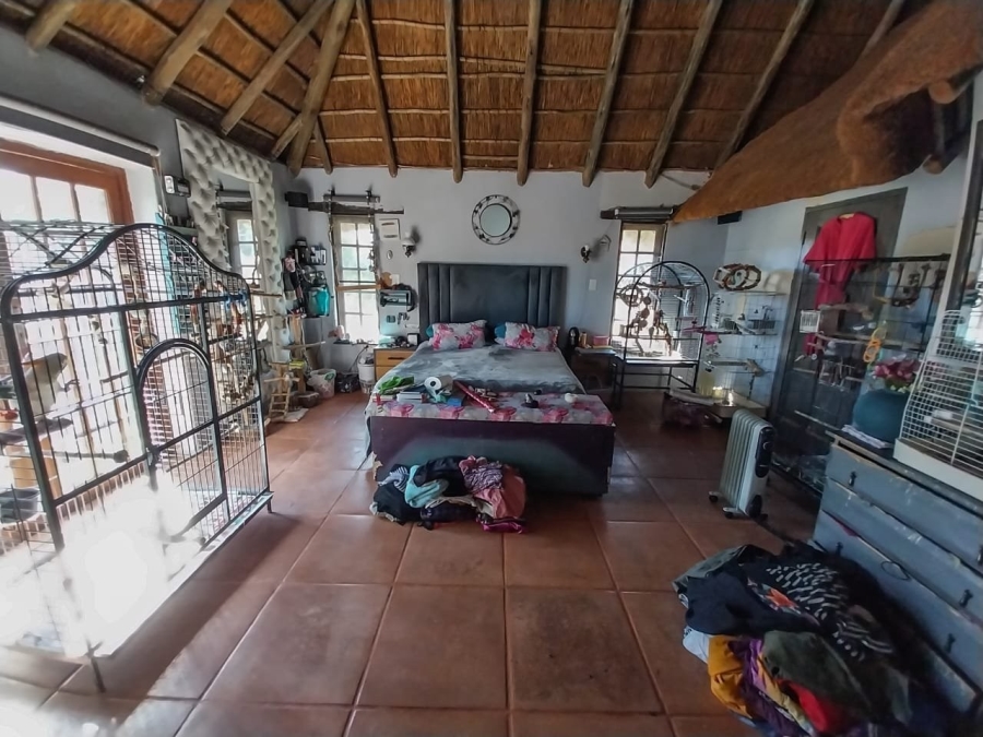5 Bedroom Property for Sale in Knopjeslaagte Gauteng