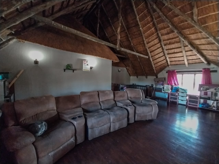 5 Bedroom Property for Sale in Knopjeslaagte Gauteng
