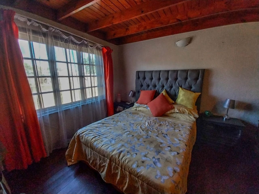 5 Bedroom Property for Sale in Knopjeslaagte Gauteng