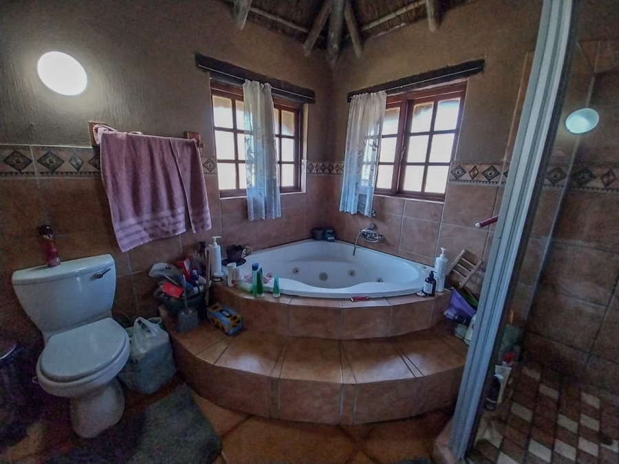 5 Bedroom Property for Sale in Knopjeslaagte Gauteng