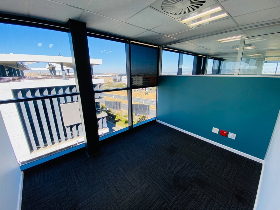 To Let commercial Property for Rent in Vorna Valley Gauteng