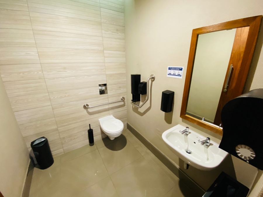 To Let commercial Property for Rent in Vorna Valley Gauteng