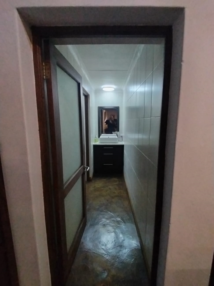5 Bedroom Property for Sale in Henley on Klip Gauteng