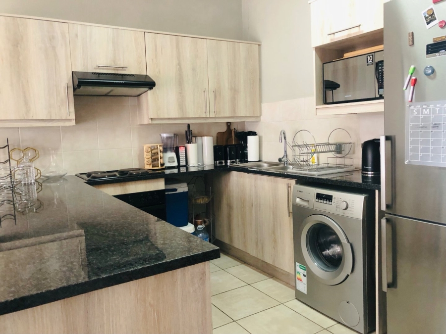 2 Bedroom Property for Sale in Barbeque Downs Gauteng