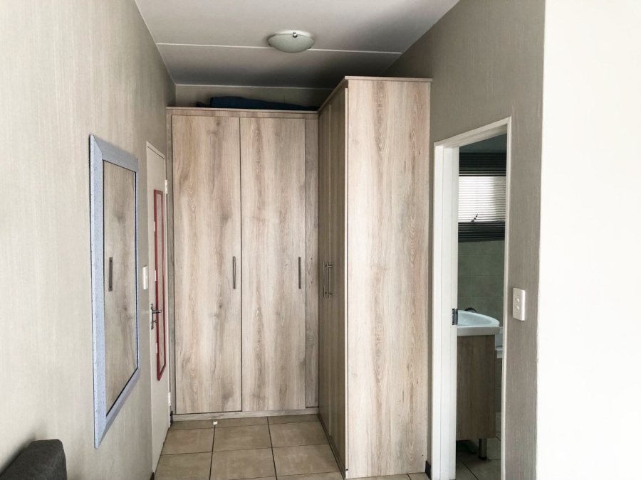2 Bedroom Property for Sale in Barbeque Downs Gauteng