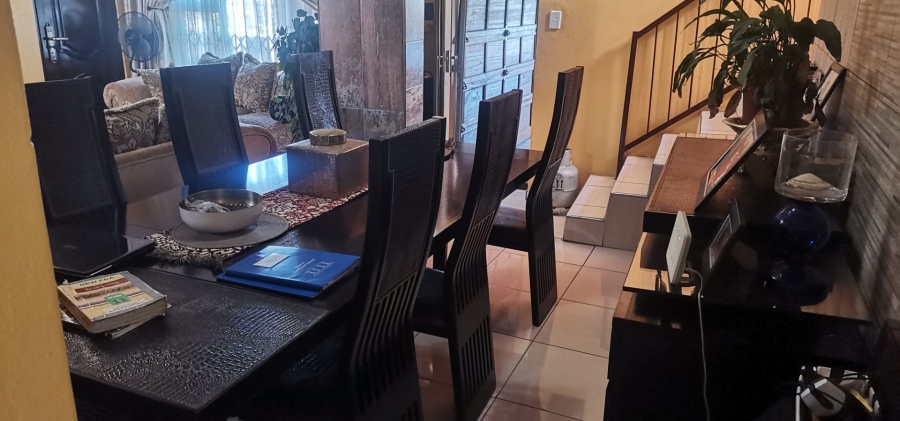 4 Bedroom Property for Sale in Commercia Gauteng