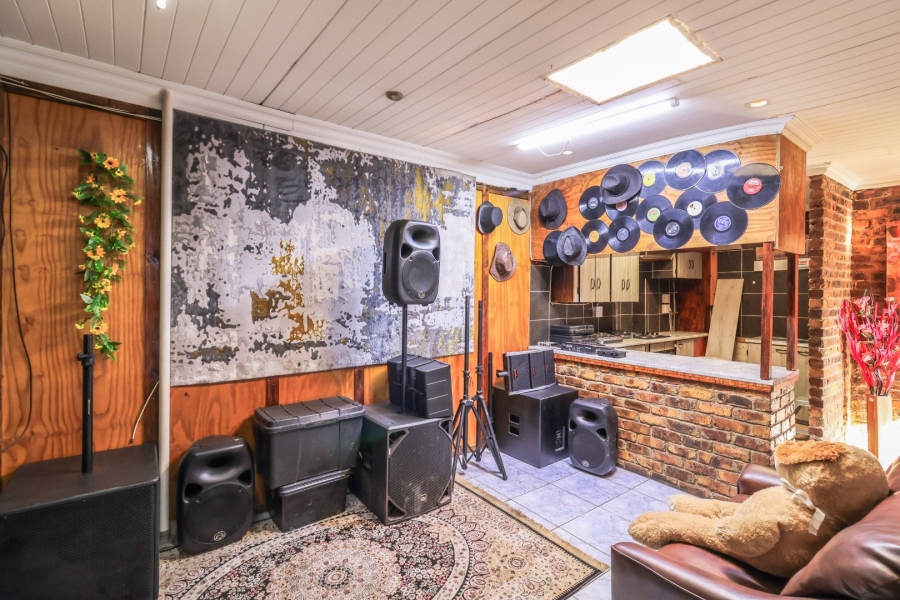 5 Bedroom Property for Sale in Krugersdorp West Gauteng