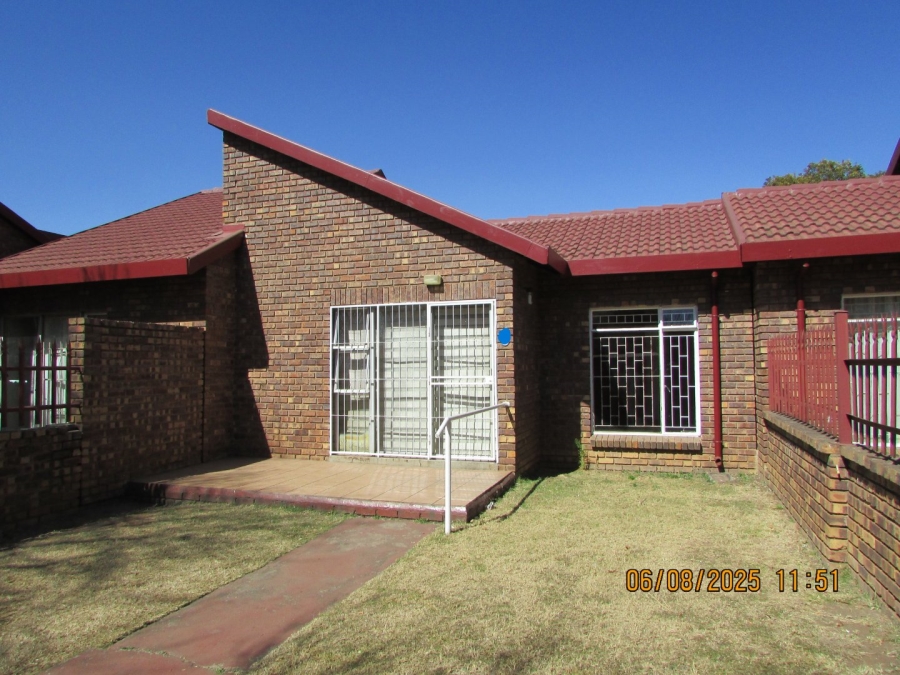 2 Bedroom Property for Sale in Erasmus Gauteng