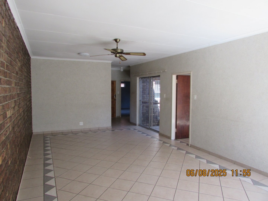 2 Bedroom Property for Sale in Erasmus Gauteng