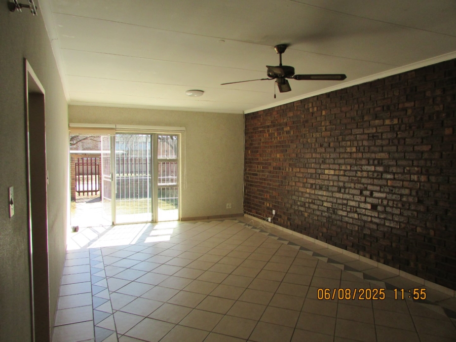 2 Bedroom Property for Sale in Erasmus Gauteng