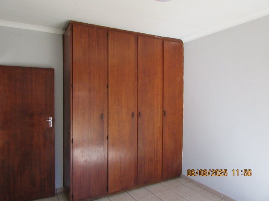 2 Bedroom Property for Sale in Erasmus Gauteng