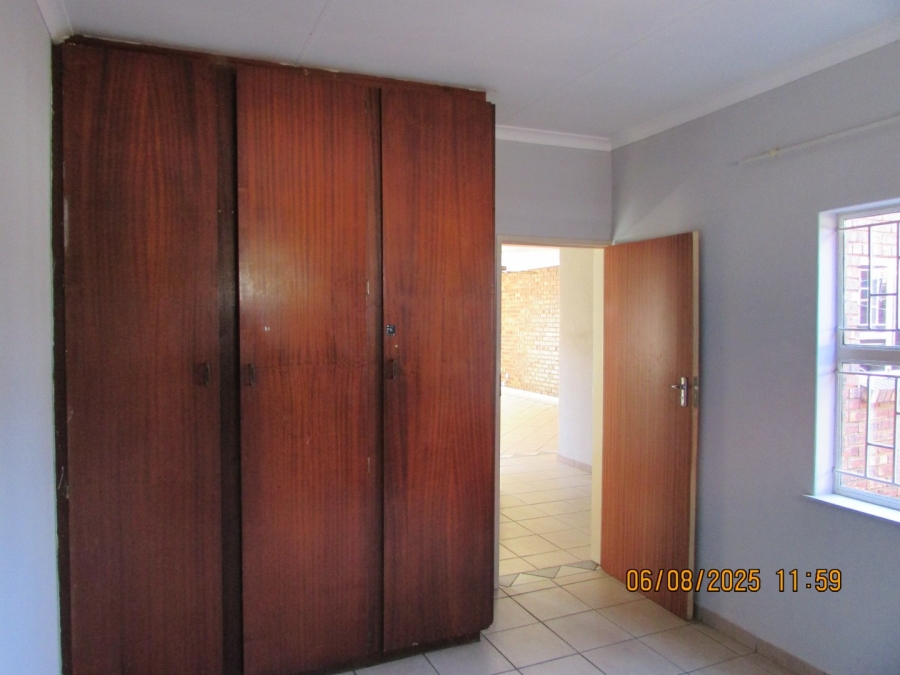 2 Bedroom Property for Sale in Erasmus Gauteng