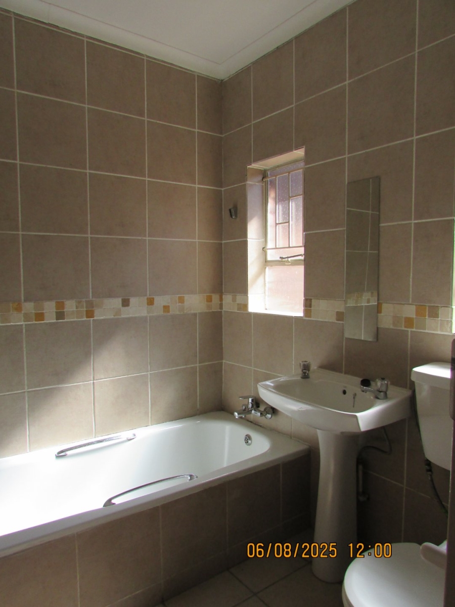 2 Bedroom Property for Sale in Erasmus Gauteng