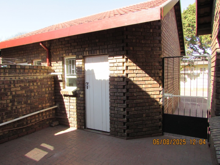 2 Bedroom Property for Sale in Erasmus Gauteng